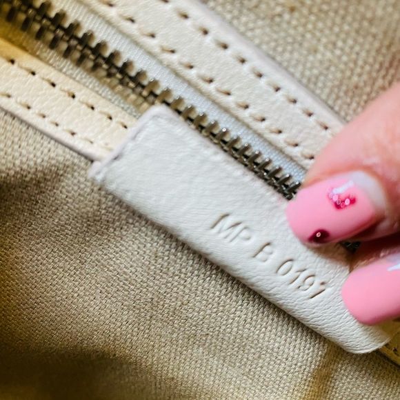 Givenchy Antigona Small Sugar Goatskin - Picture 11 of 15